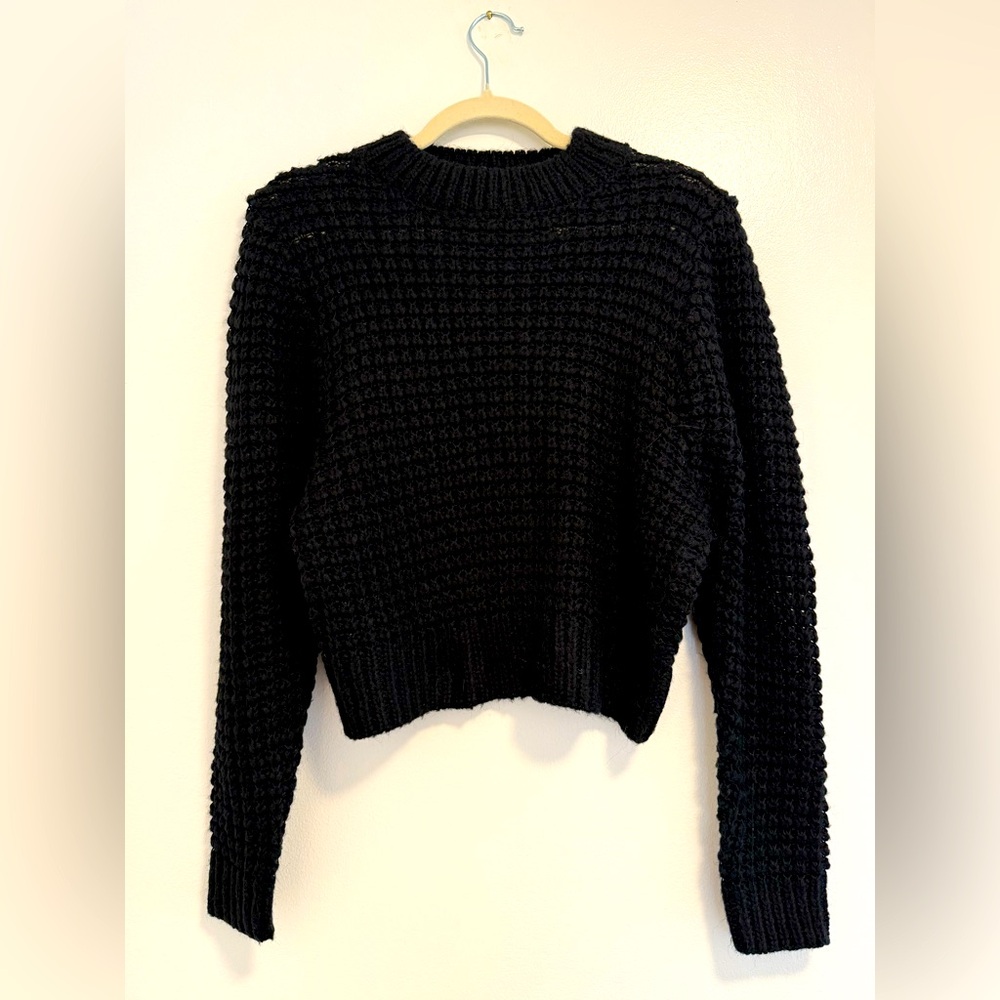 ASTR waffle cropped black sweater small